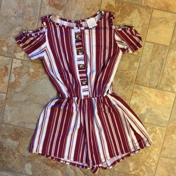 Cold-Shoulder Romper - Picture 2 of 8